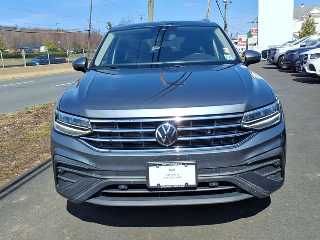 Used 2022 Volkswagen Tiguan SE image 2