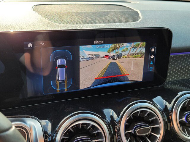 Used 2024 Mercedes-Benz GLB 250 w/ Driver Assistance Package image 25