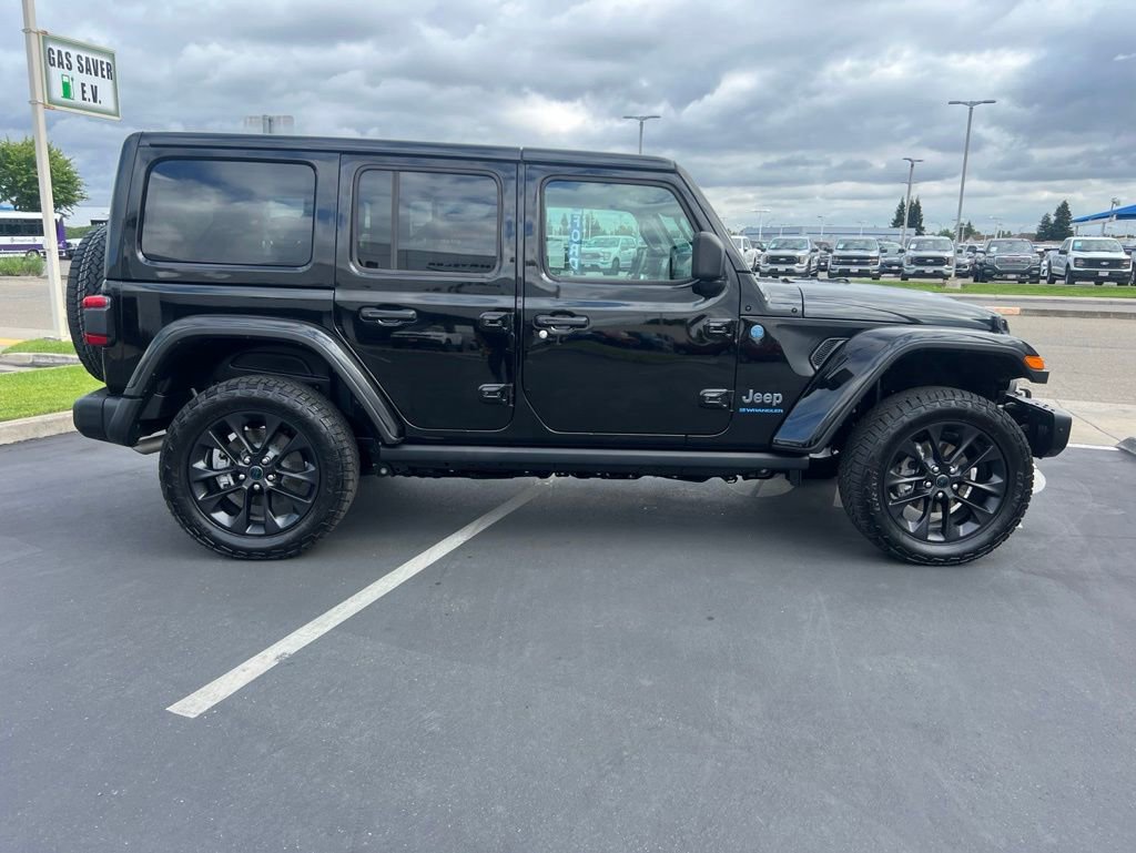 Used 2025 Jeep Wrangler Backcountry 4xe AWD/4WD image 13
