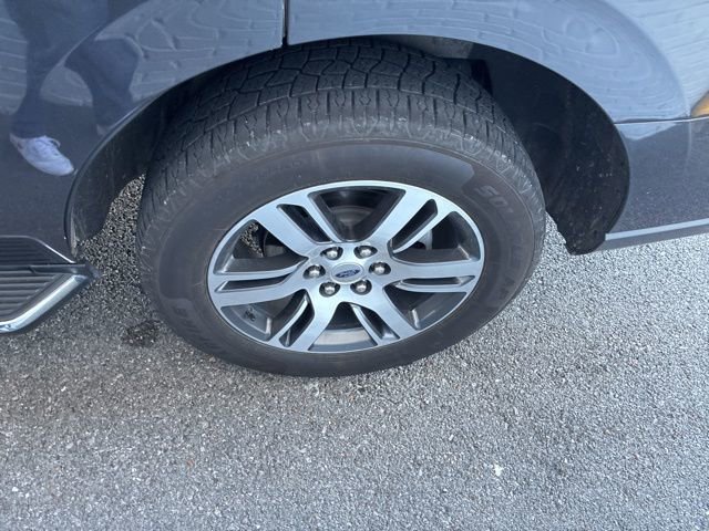 Used 2023 Ford Expedition Limited image 6