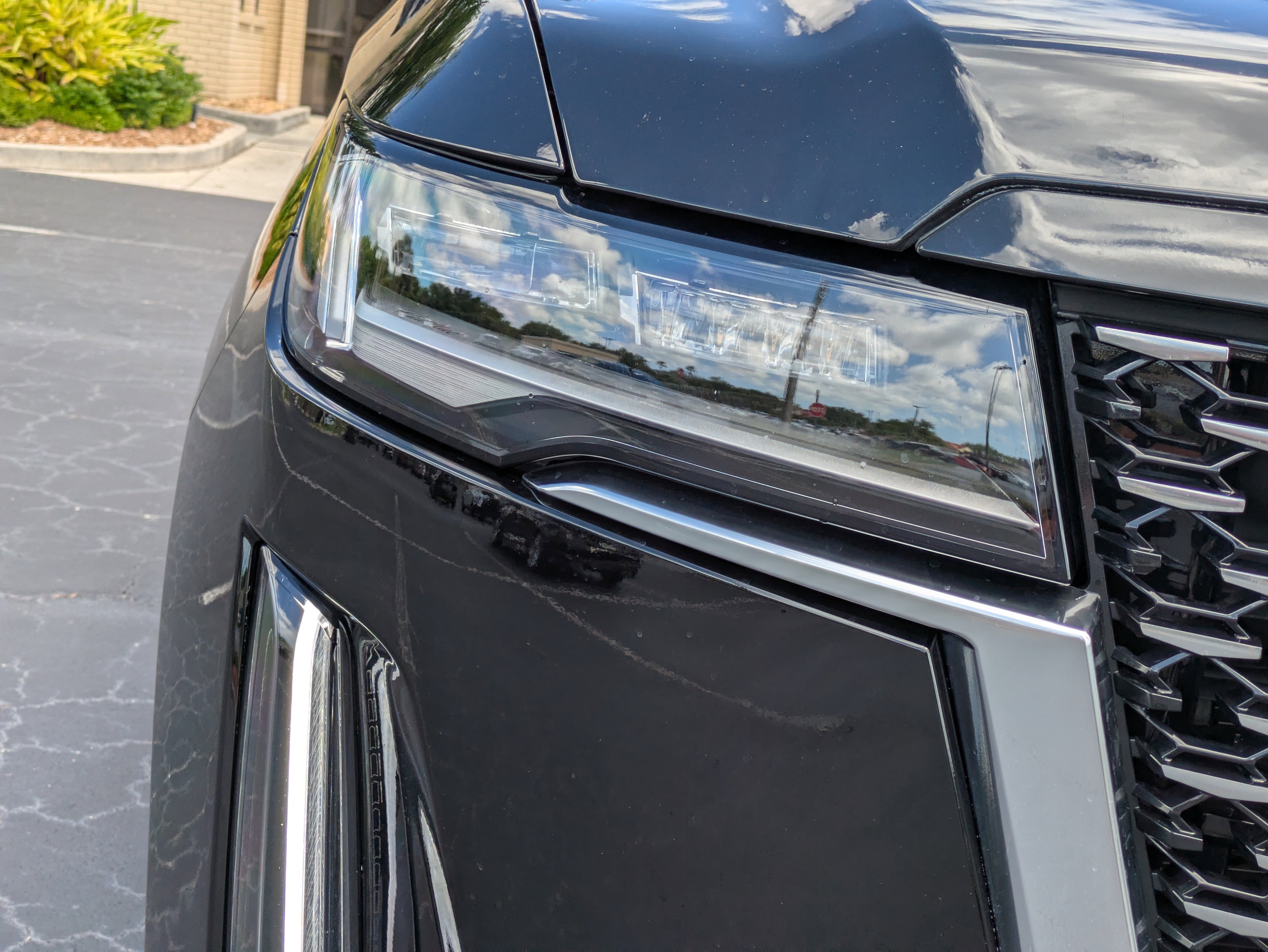 Used 2021 Cadillac Escalade Luxury RWD image 9