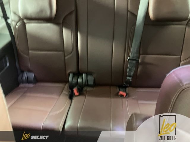 Used 2018 Chevrolet Suburban Premier image 22