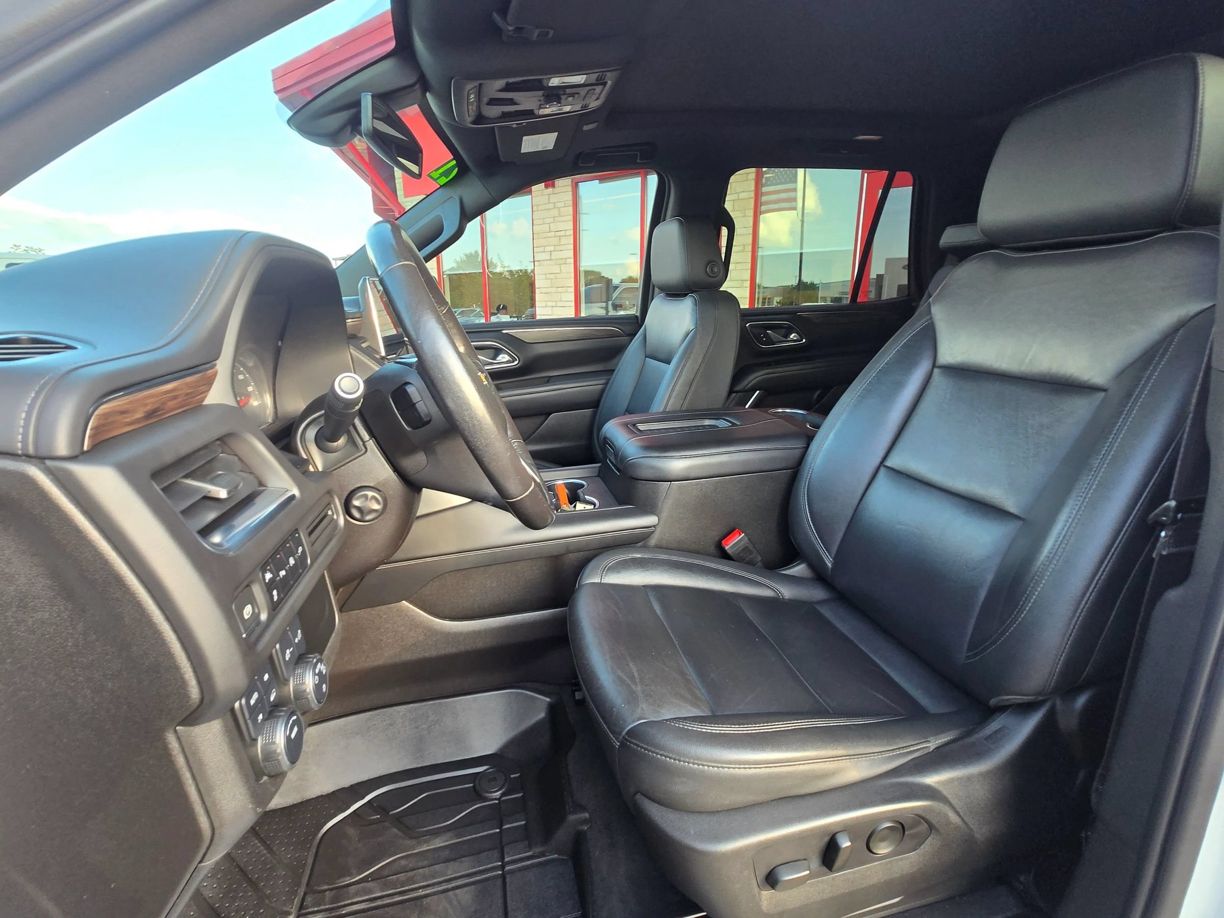 Used 2021 Chevrolet Tahoe LT w/ LT Signature Plus Package AWD/4WD image 14