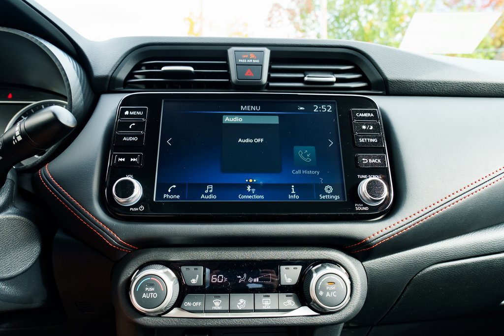 New 2025 Nissan Versa SR w/ Trunk Package image 12