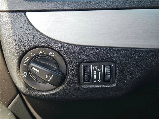 Used 2018 Dodge Grand Caravan GT FWD image 12