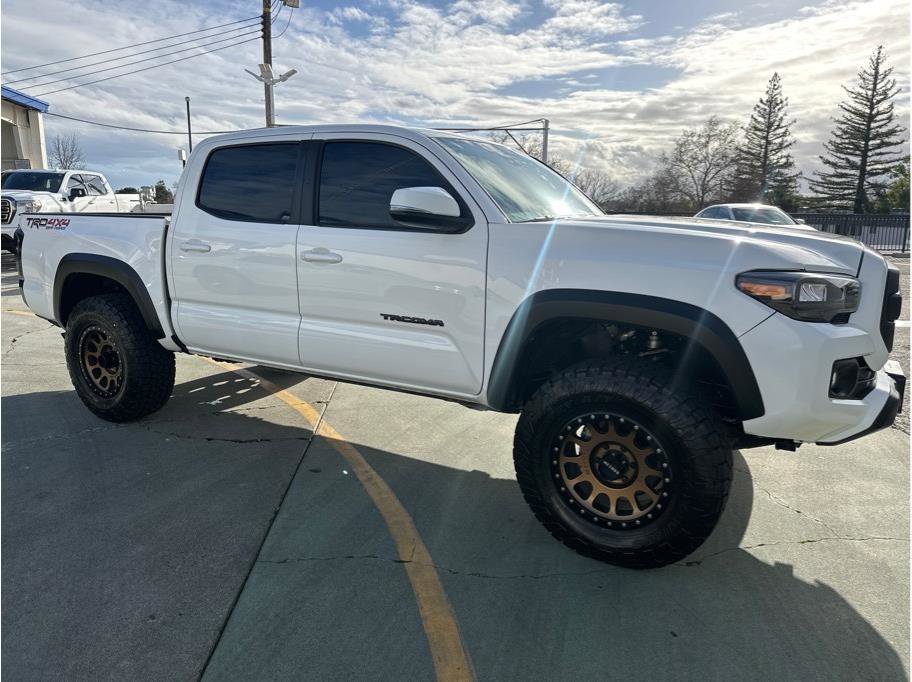 Used 2021 Toyota Tacoma TRD Off-Road image 7