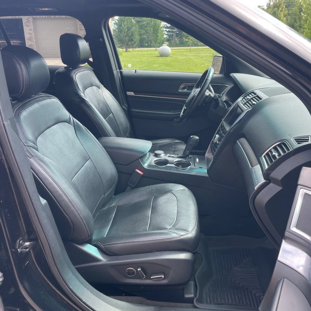 Used 2016 Ford Explorer Limited w/ Equipment Group 301A AWD/4WD image 6