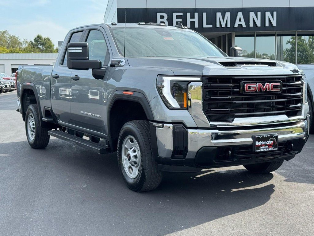 Used 2024 GMC Sierra 2500 Pro w/ Convenience Package AWD/4WD image 2