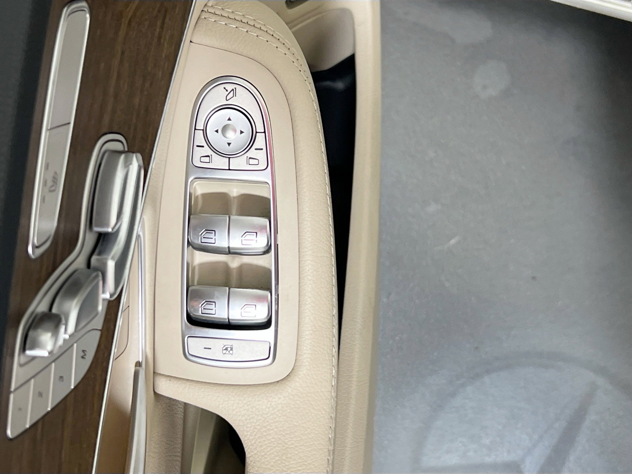 Used 2019 Mercedes-Benz C 300 4MATIC Sedan image 18