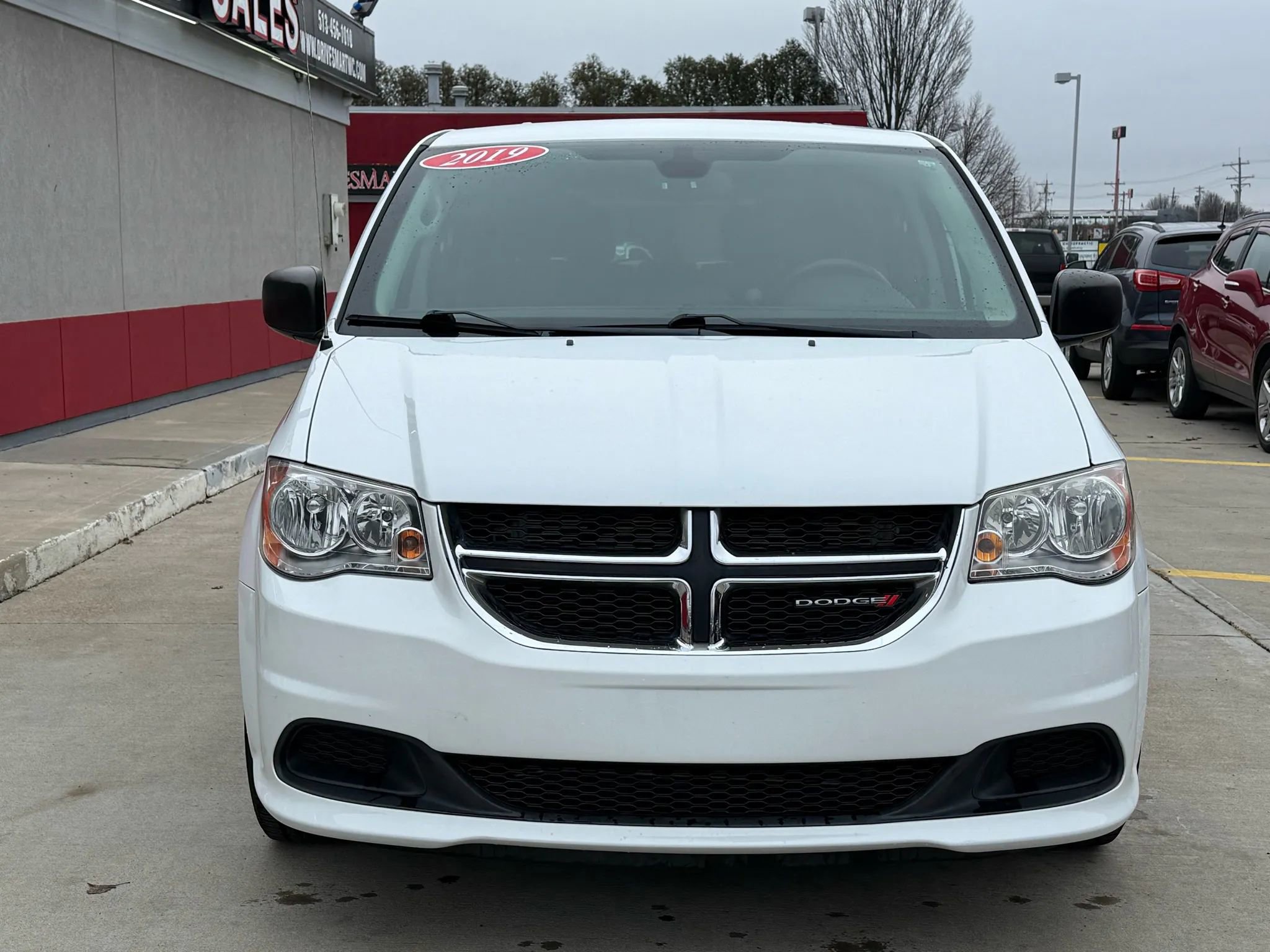 Used 2019 Dodge Grand Caravan SE w/ UConnect Hands-Free Group image 5