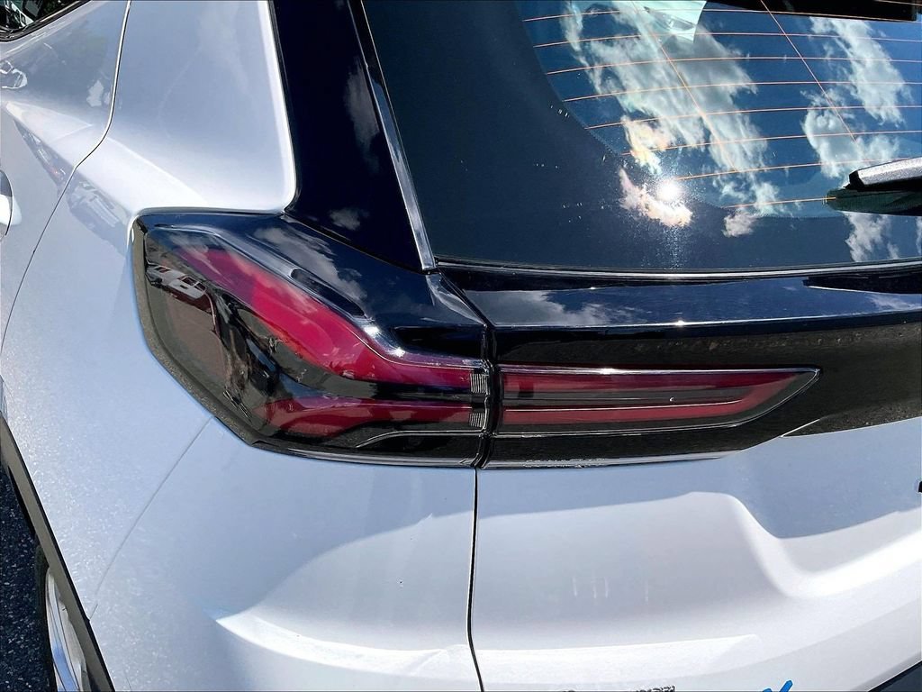 Used 2023 Chevrolet Bolt EUV LT w/ Comfort Package FWD image 33