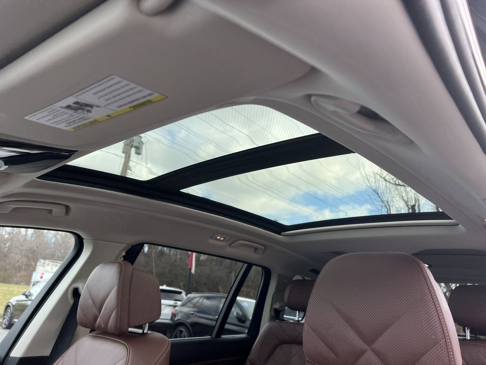 Used 2024 BMW X7 xDrive40i w/ Executive Package image 24