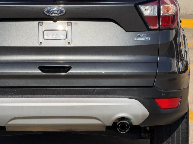 Used 2018 Ford Escape SE w/ Ford Safe & Smart Package AWD/4WD image 9
