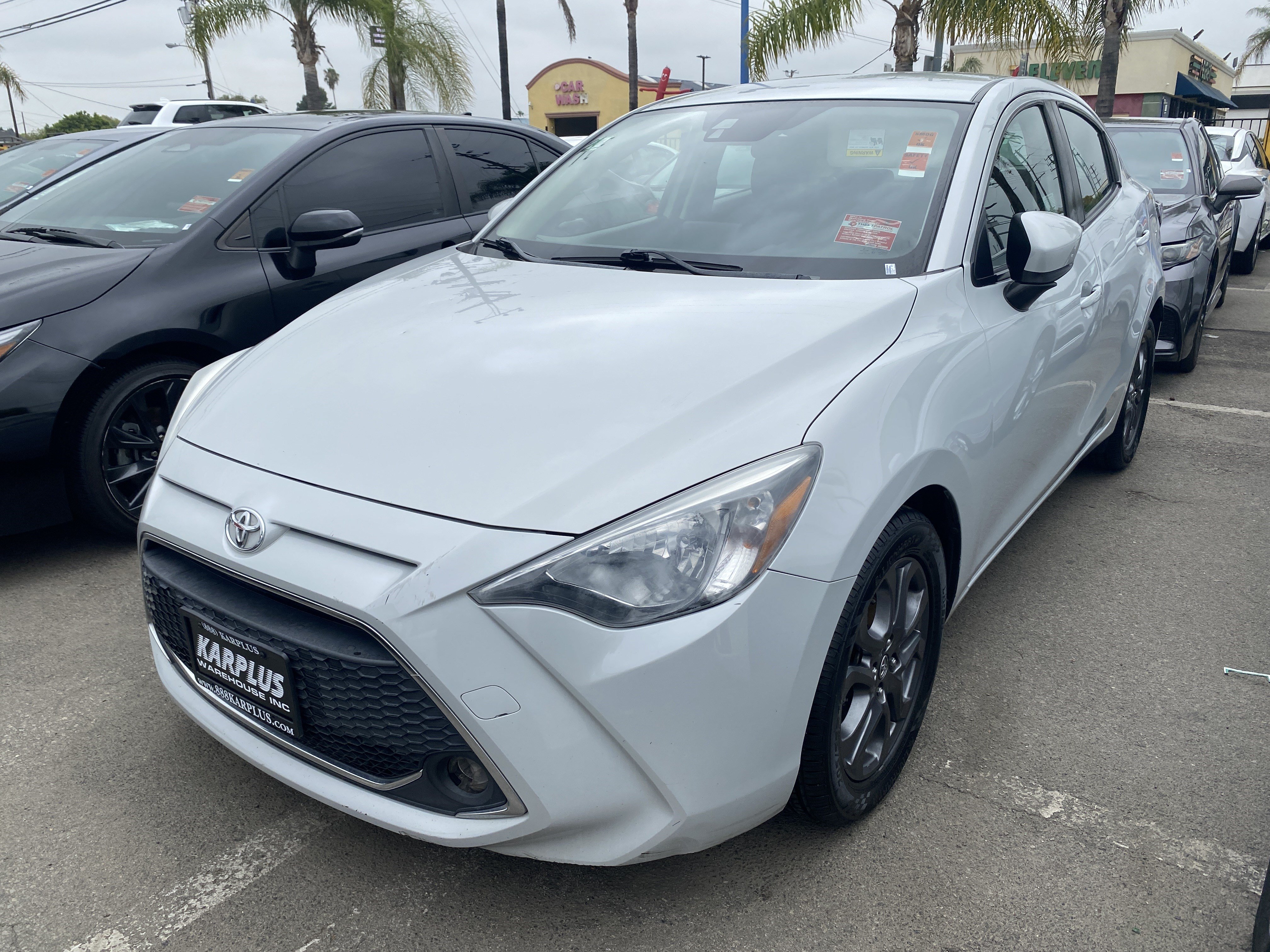 Used 2019 Toyota Yaris LE FWD image 2