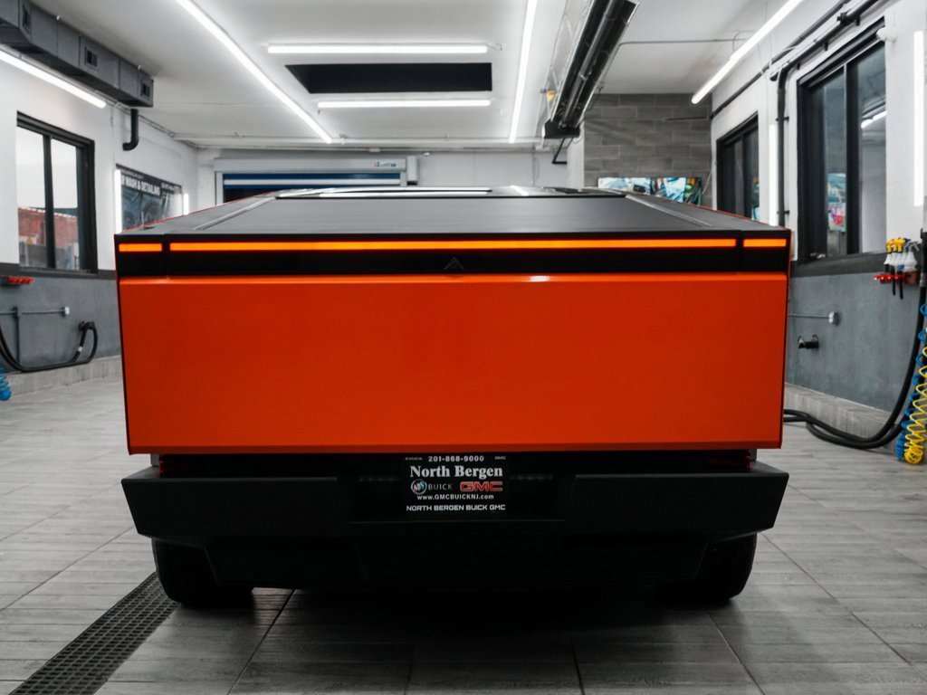 Used 2024 Tesla Cybertruck AWD Crew Cab image 7