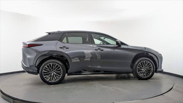 Used 2023 Lexus RZ 450e Premium w/ Accessory Package (2T) AWD/4WD image 9