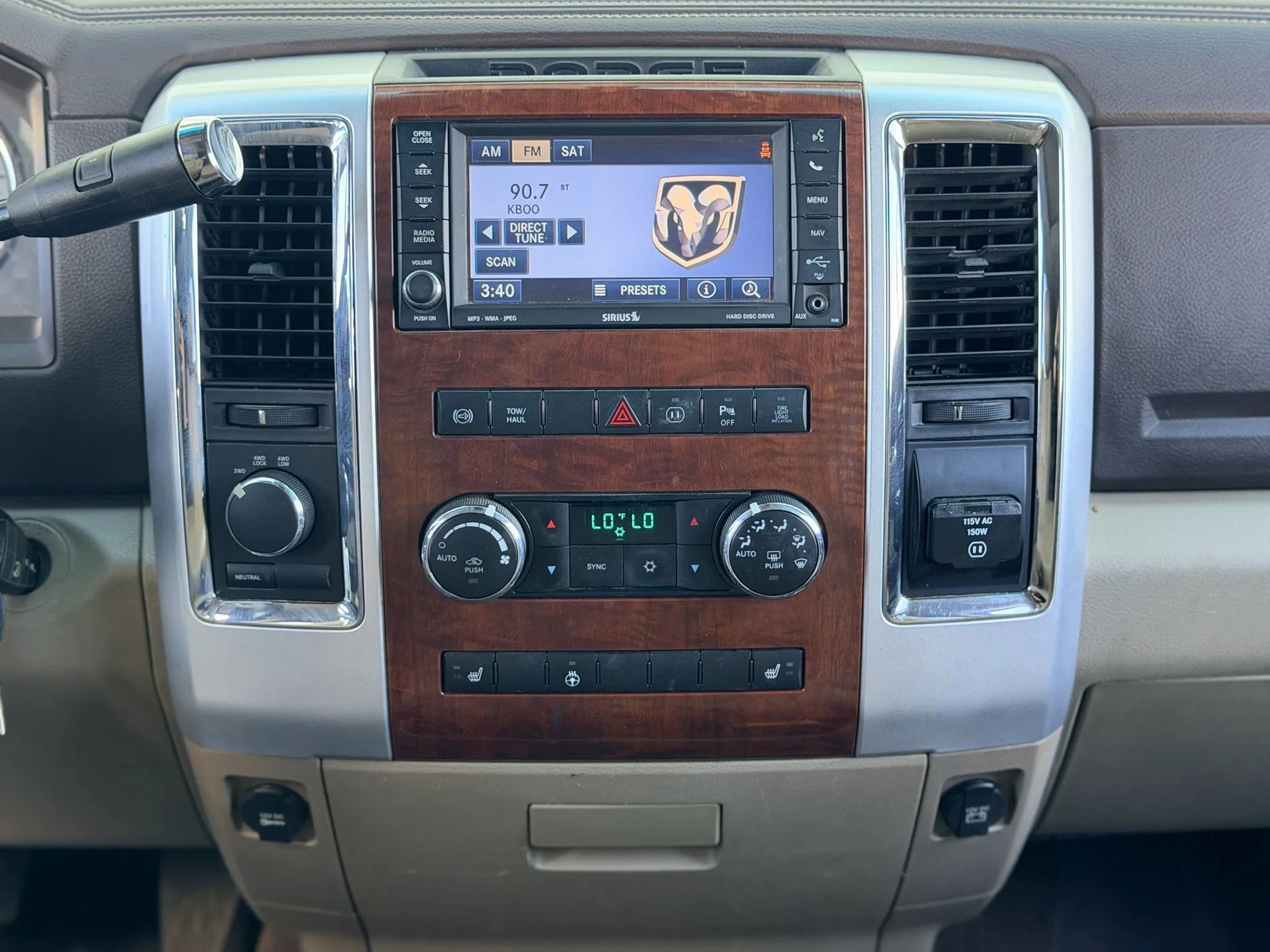 Used 2011 RAM 2500 Laramie w/ Cold Weather Group AWD/4WD image 19