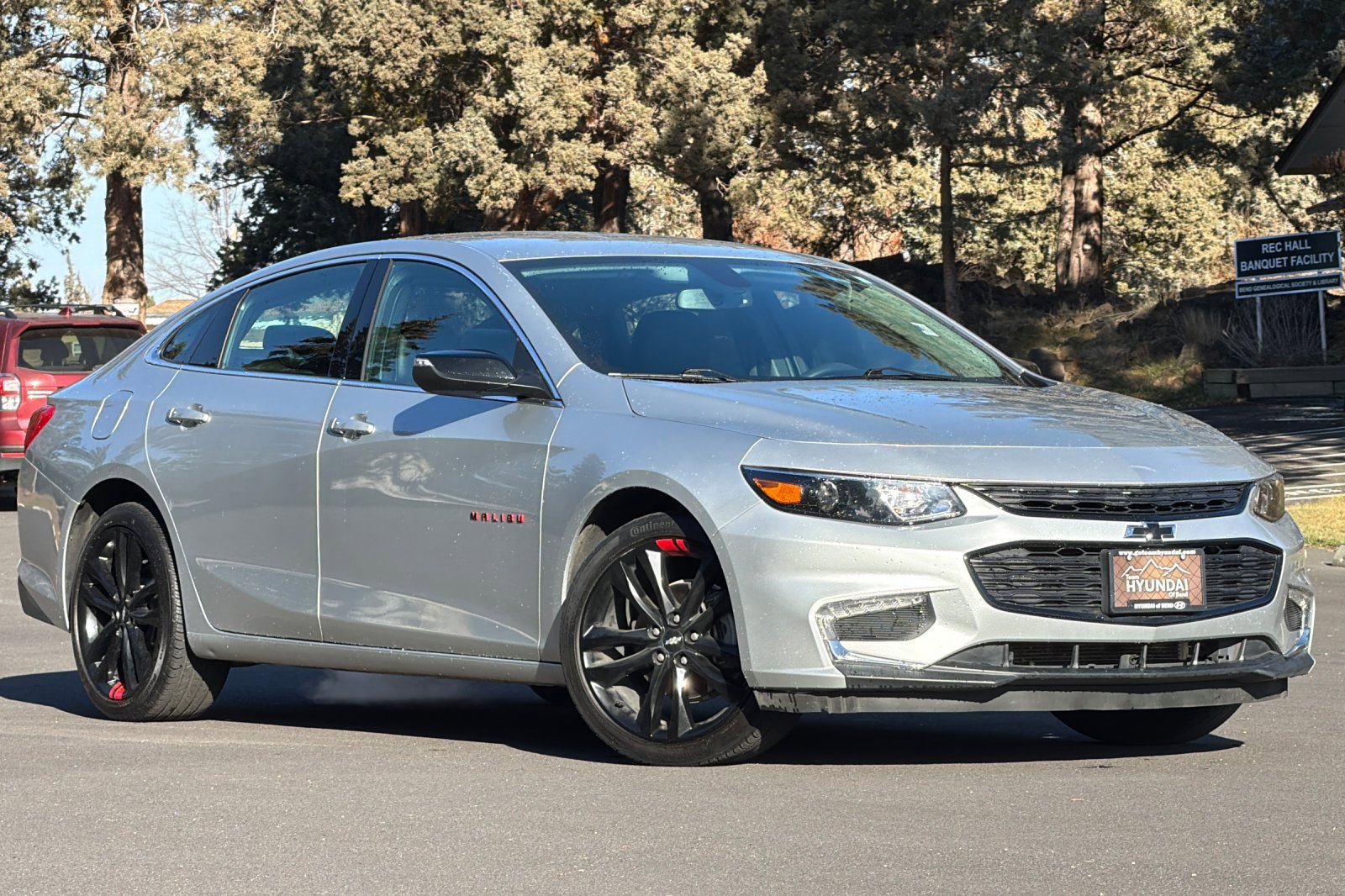 Used 2018 Chevrolet Malibu LT w/ Leather Package image 2