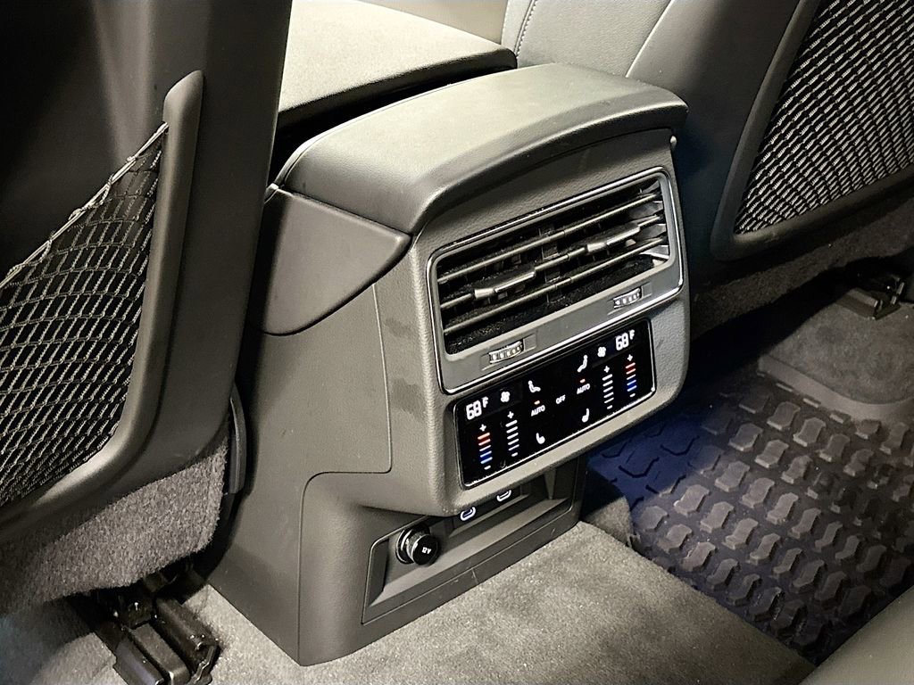 Certified 2025 Audi Q7 3.0T Premium Plus w/ Premium Plus Package image 17
