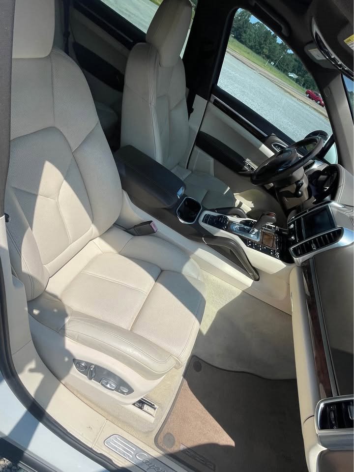 Used 2012 Porsche Cayenne S image 11
