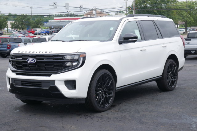 New 2027 Ford Expedition Platinum w/ Stealth Performance Package AWD/4WD image 8