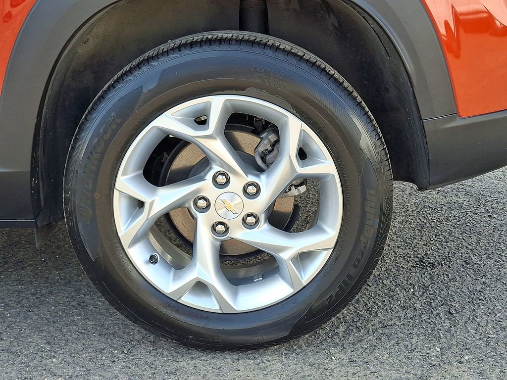 Used 2024 Chevrolet Trax LS w/ LS Convenience Package image 32