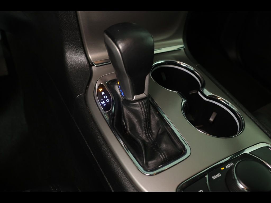 Used 2022 Jeep Grand Cherokee Laredo X image 15