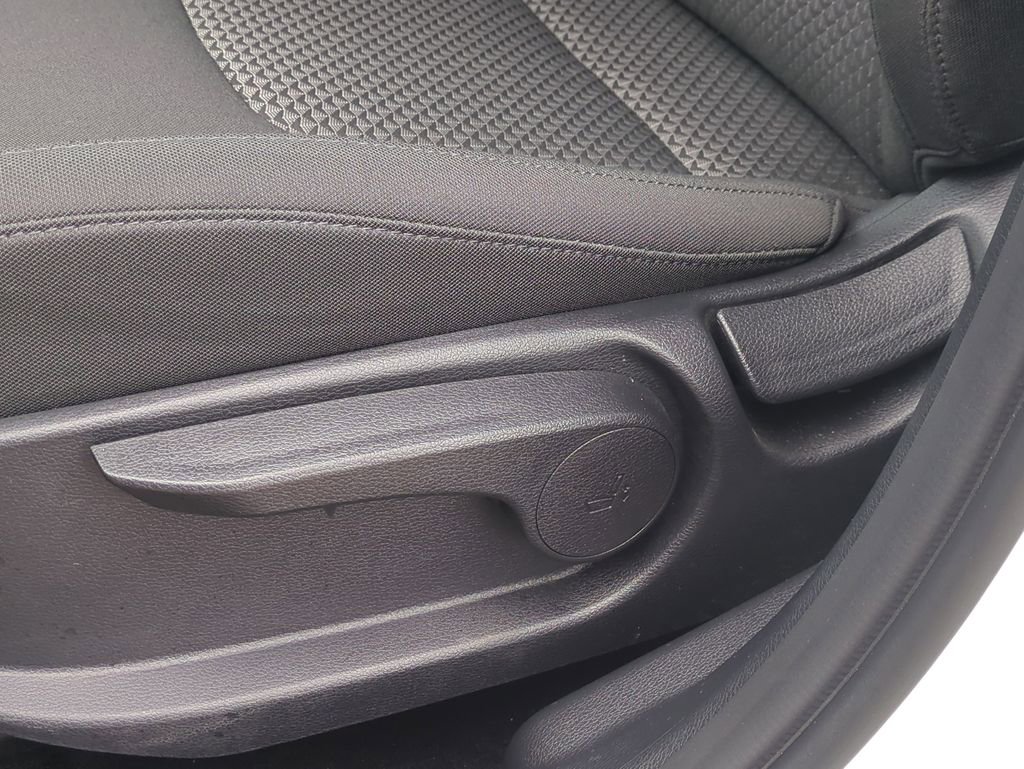 Used 2026 Kia Sportage LX image 21