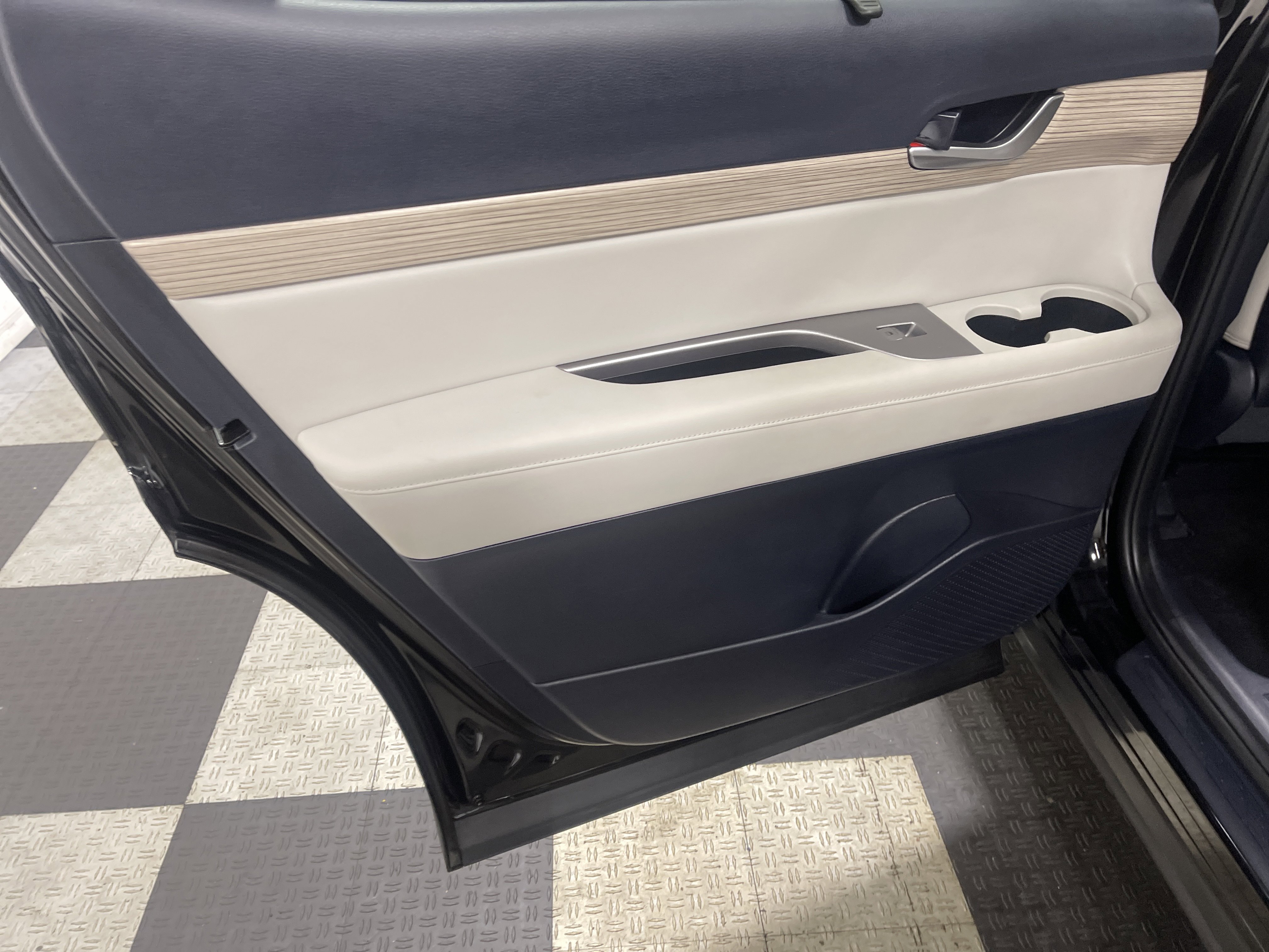 Used 2021 Hyundai Palisade SEL w/ Premium Package image 15