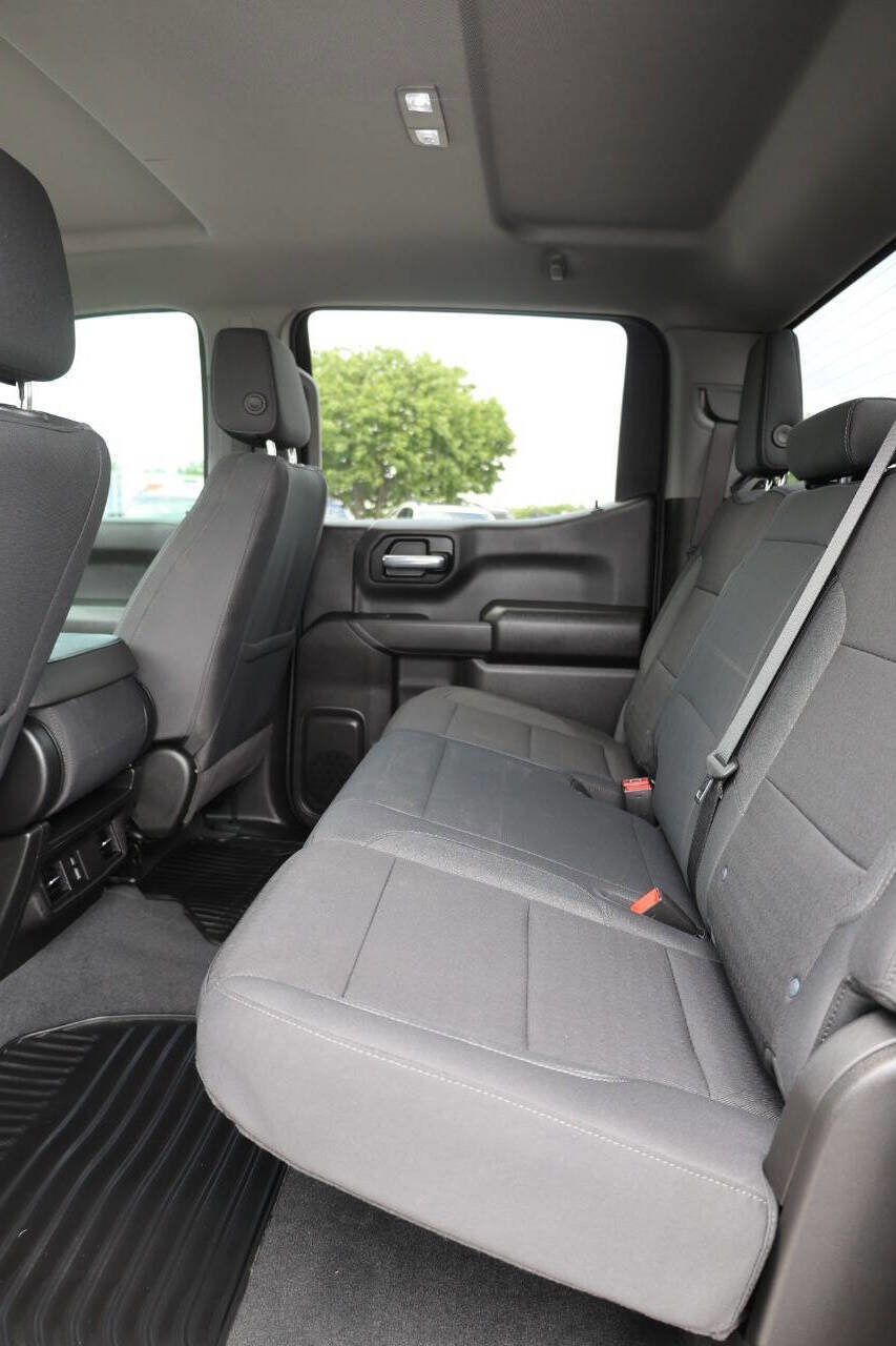 Used 2026 Chevrolet Silverado 1500 Custom Trail Boss w/ Dark Appearance Package AWD/4WD image 17