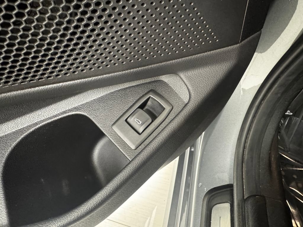 Used 2023 BMW 330i Sedan w/ Driving Assistance Package image 23