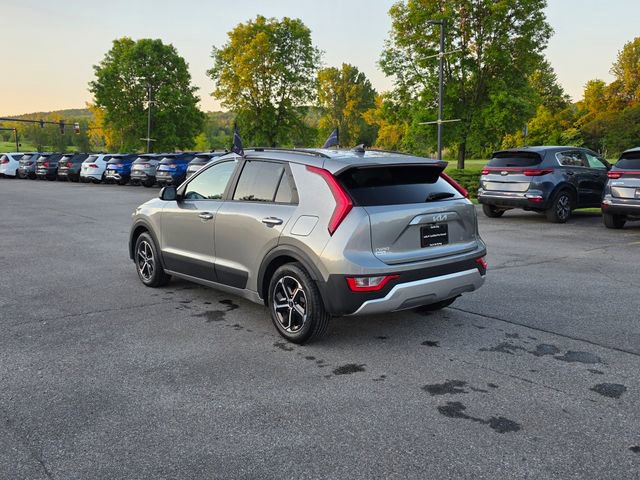 Certified 2023 Kia Niro EX FWD image 6