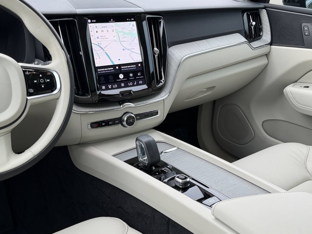 Certified 2024 Volvo XC60 B5 Plus w/ Climate Package AWD/4WD image 14