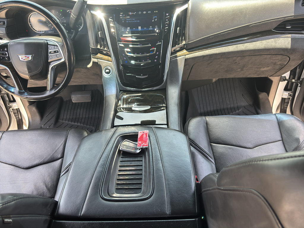 Used 2018 Cadillac Escalade ESV Platinum AWD/4WD image 28