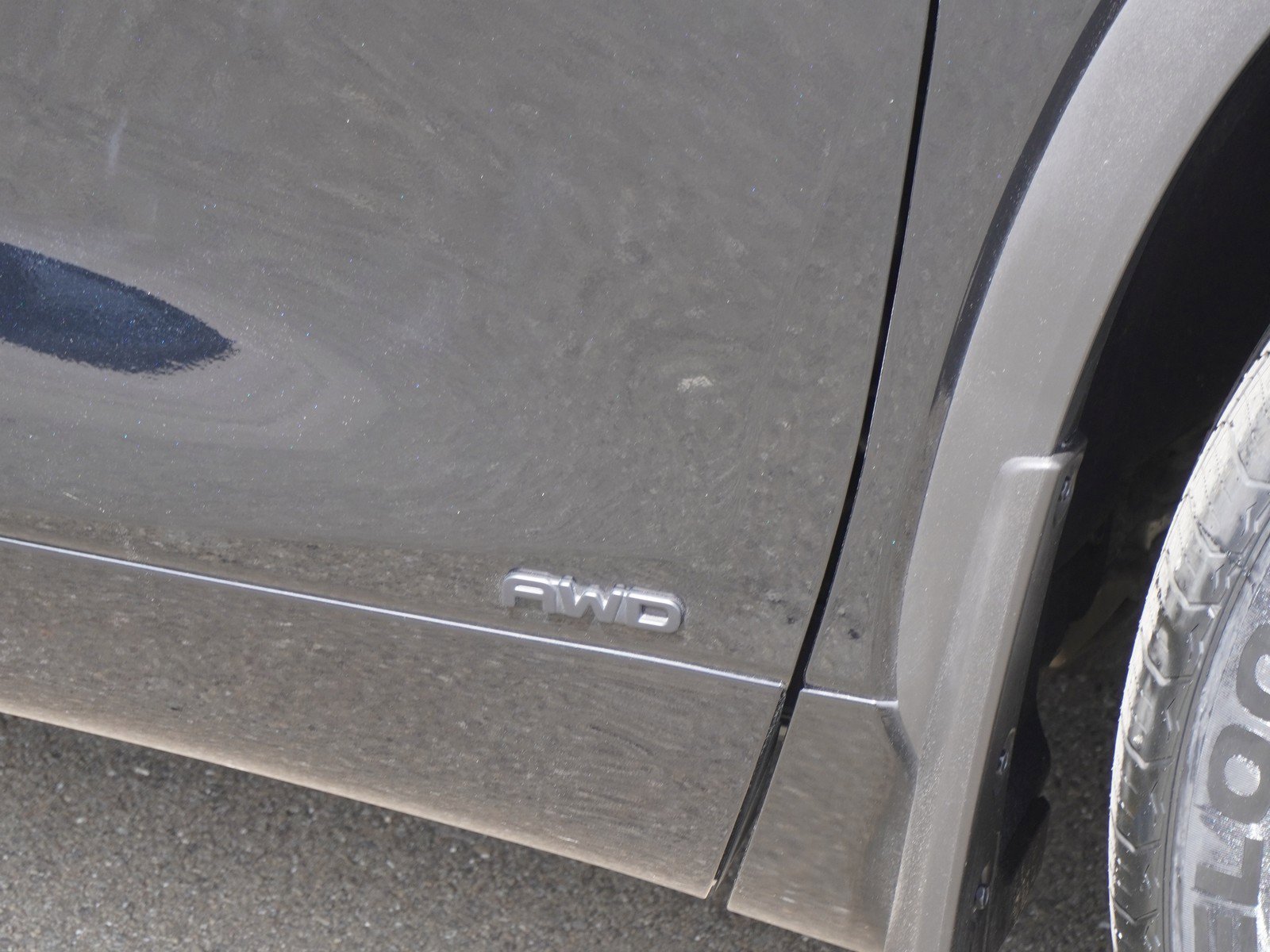 Used 2024 Toyota Highlander XLE image 6