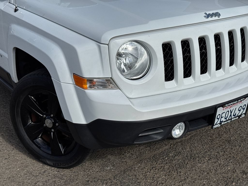Used 2017 Jeep Patriot Latitude AWD/4WD image 6