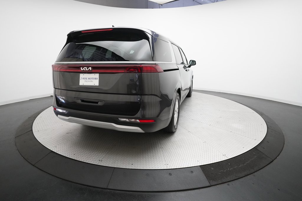 Certified 2024 Kia Carnival LX image 35