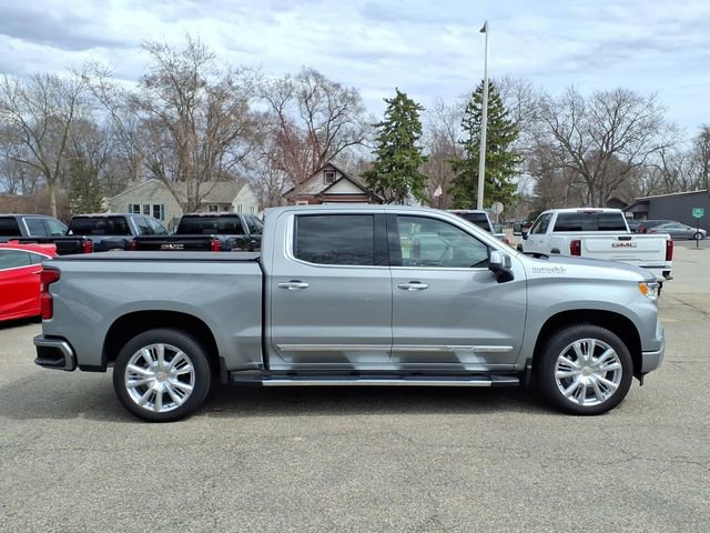 Used 2024 Chevrolet Silverado 1500 High Country w/ High Country Premium Package AWD/4WD image 2