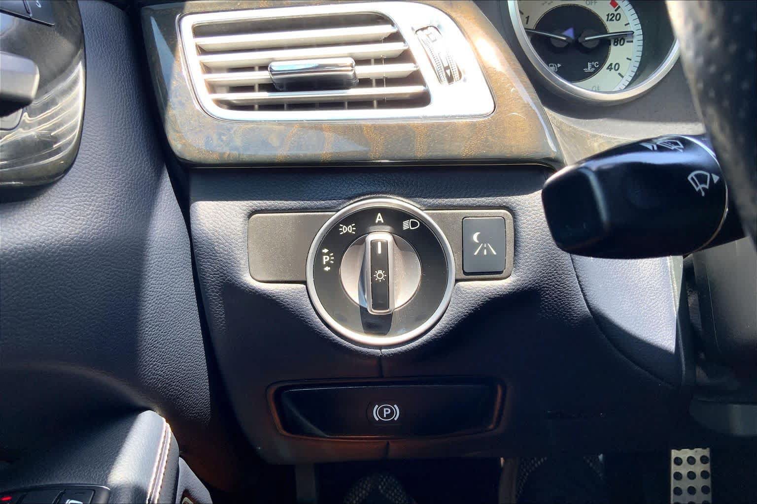Used 2012 Mercedes-Benz CLS 550 image 36