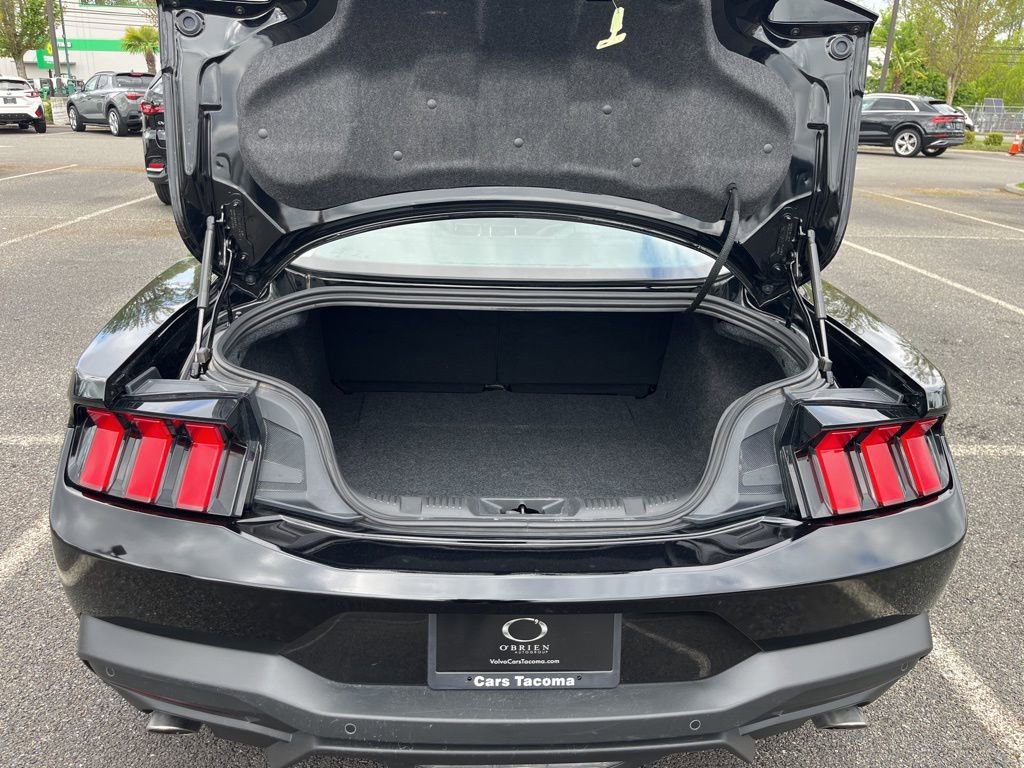 Used 2025 Ford Mustang Premium RWD image 17