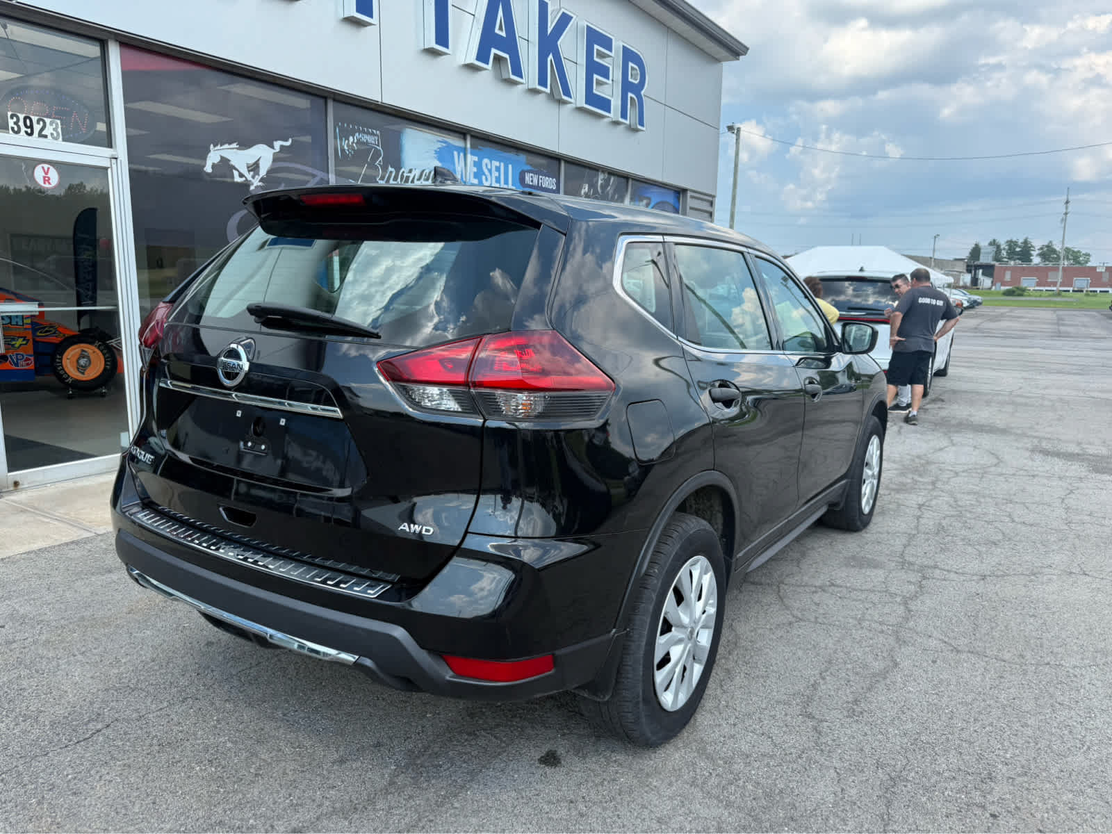 Used 2020 Nissan Rogue S AWD/4WD image 5