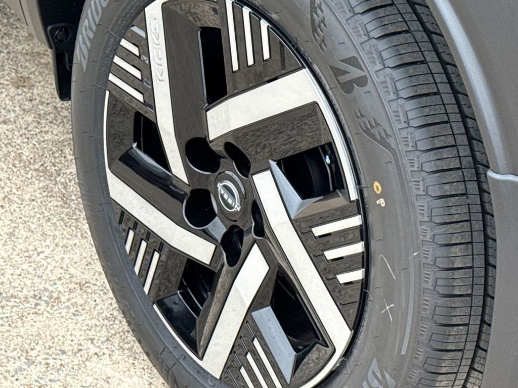 New 2026 Nissan Kicks SV w/ SV Premium Package image 10