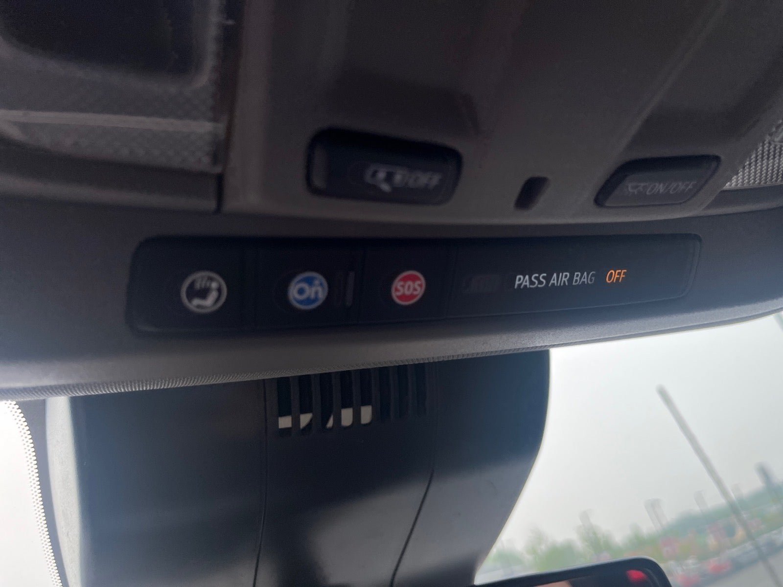 Used 2024 Chevrolet Silverado 2500 LT AWD/4WD image 27