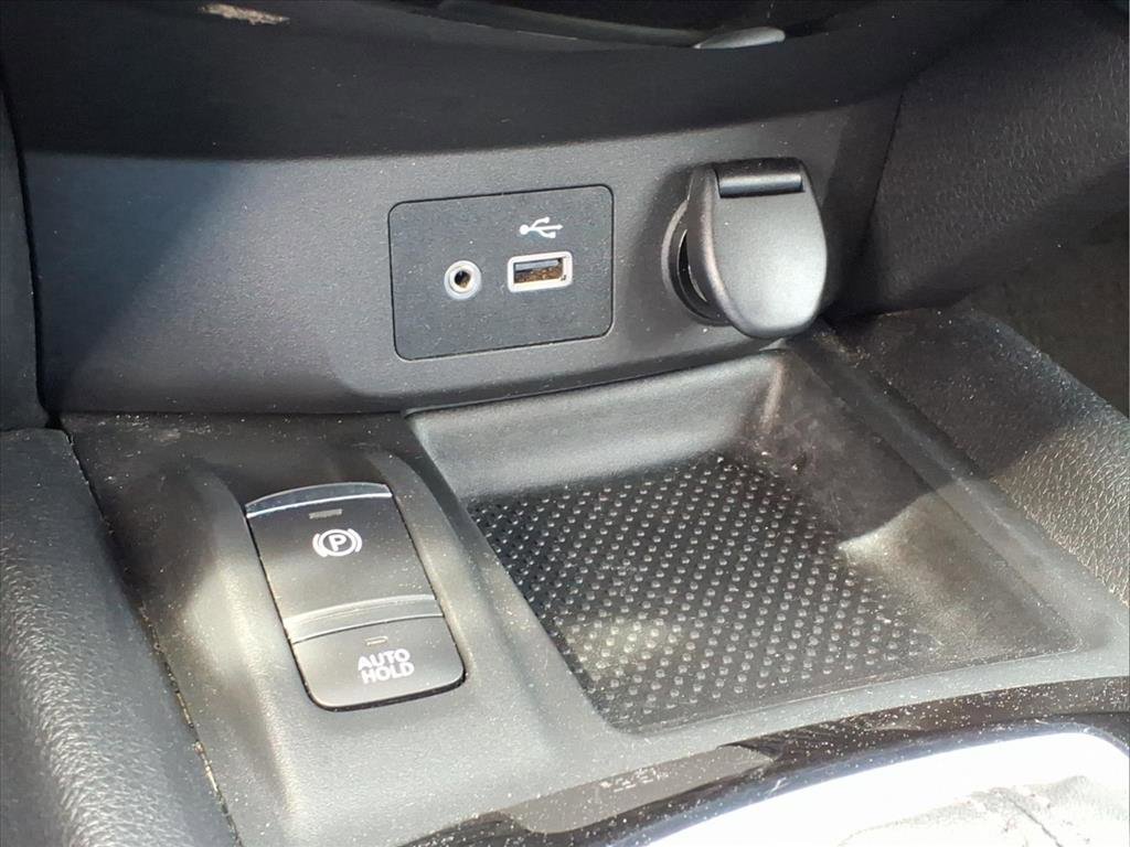 Used 2019 Nissan Rogue SV w/ Premium Package image 20