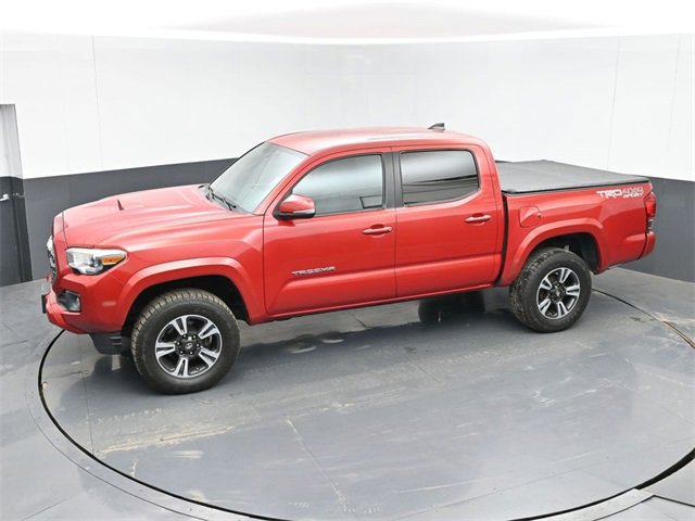 Used 2017 Toyota Tacoma TRD Sport w/ Tow Package (A/T) image 36