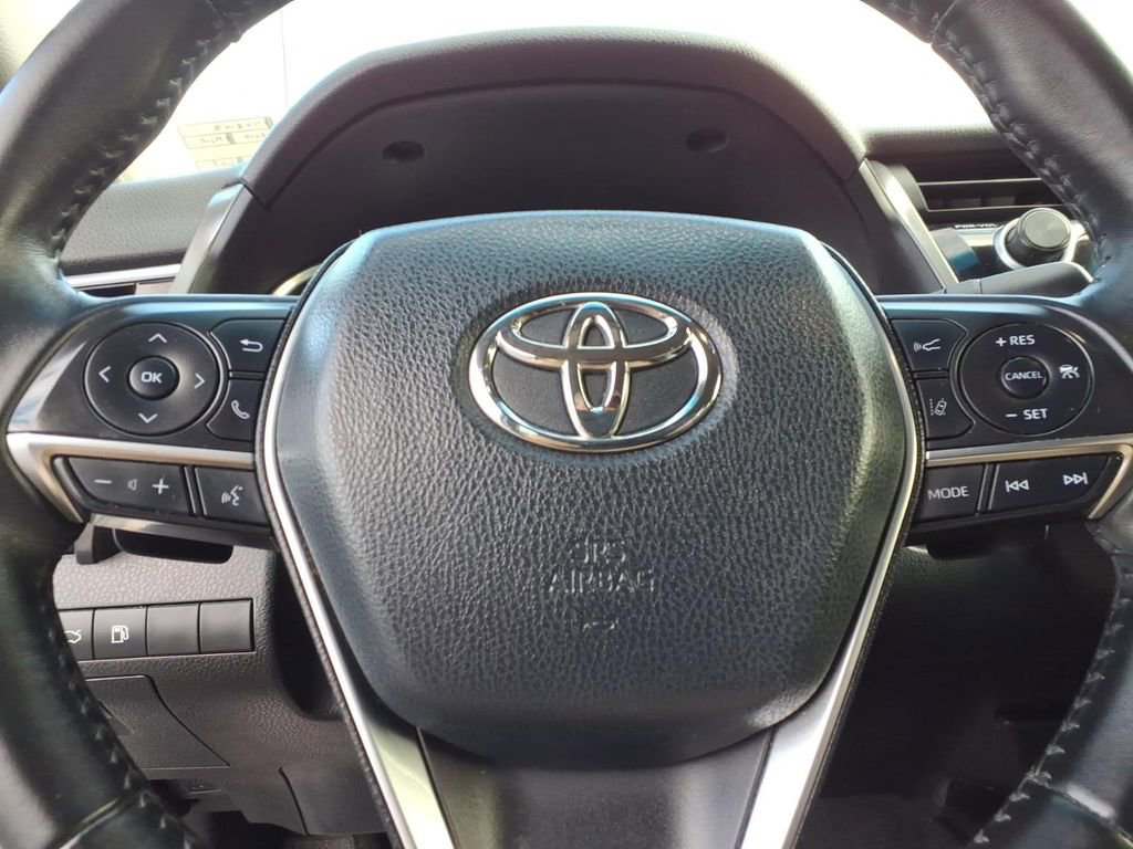 Used 2018 Toyota Camry XSE image 21
