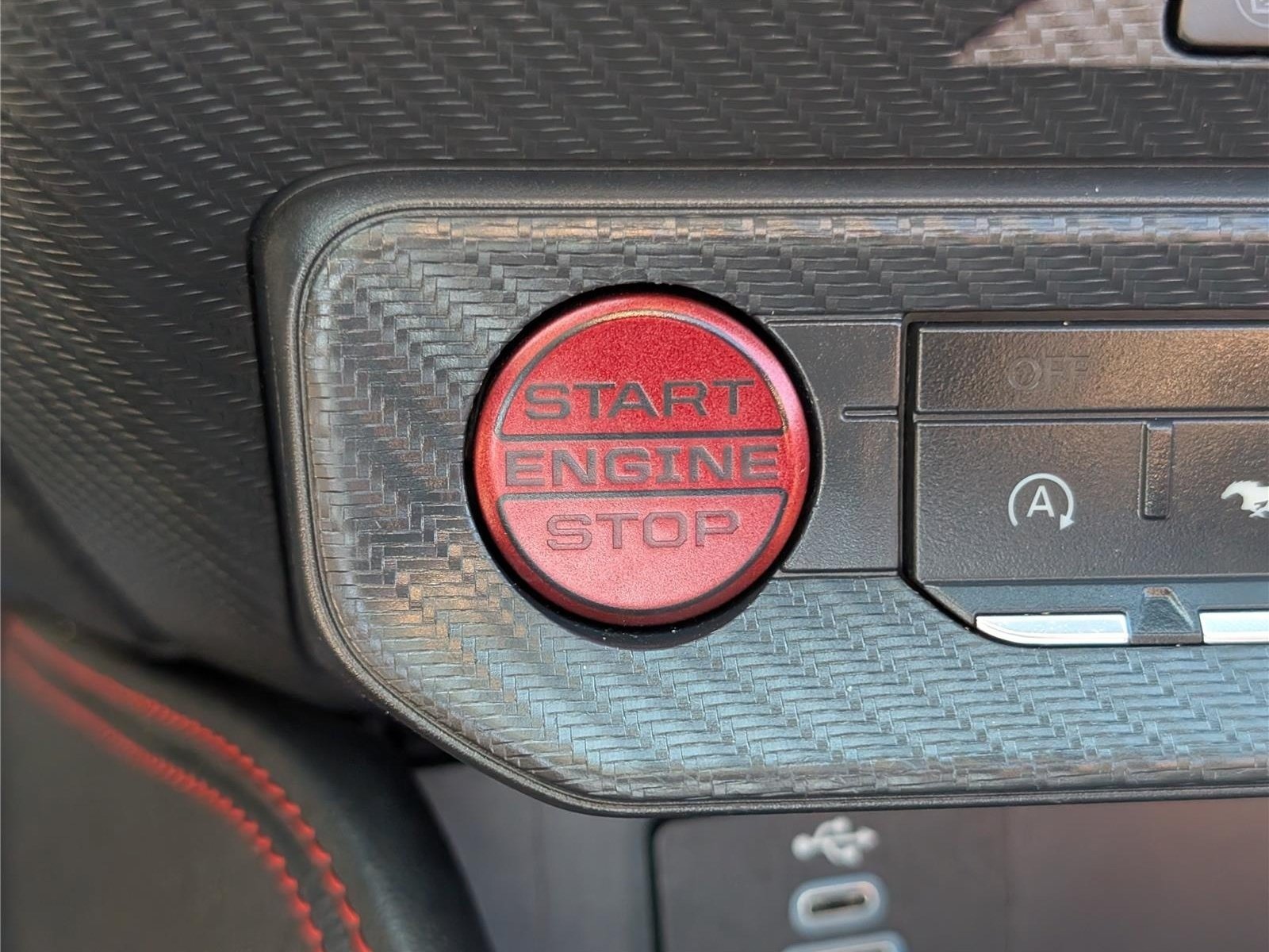Used 2025 Ford Mustang GT Premium RWD image 24