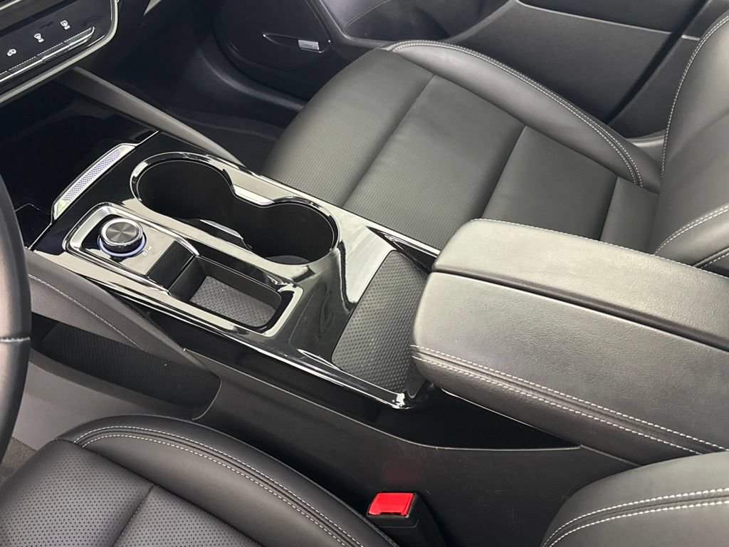 Certified 2024 Buick Envision Preferred AWD/4WD image 23