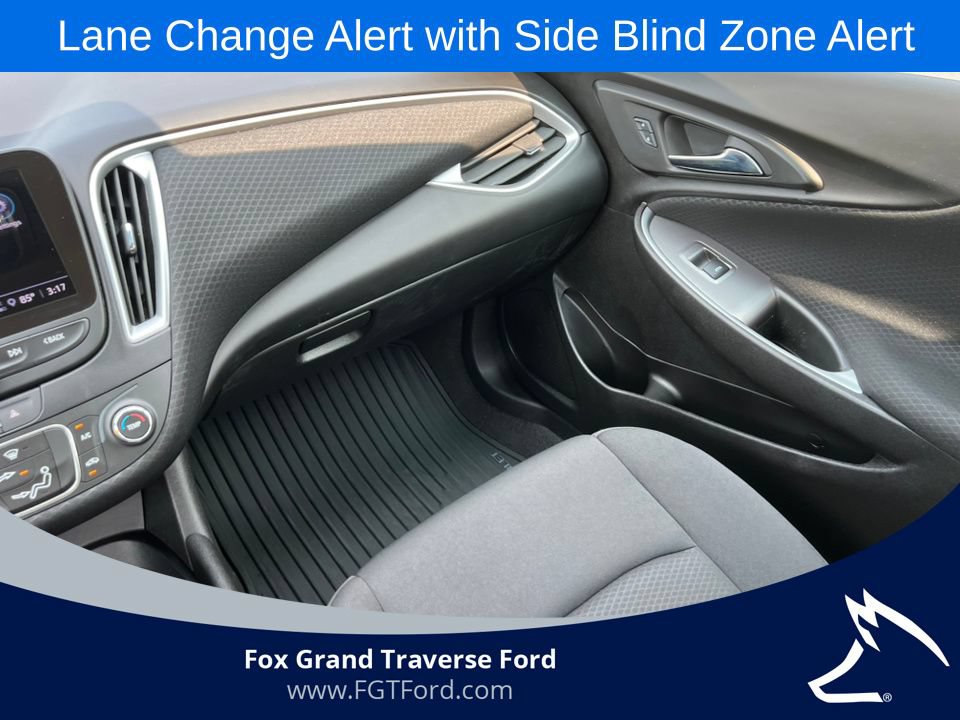 Used 2024 Chevrolet Malibu RS FWD image 28