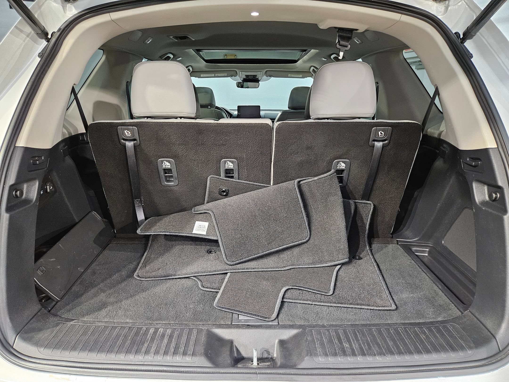 Used 2025 Honda Pilot Touring image 18